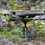 Der sagenumwobene Witwenbrunnen verheißt erfrischende Abkühlung