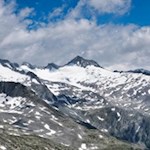 Ausblick von der Napfspitze auf die umliegenden Gletscher des Zillertaler Hauptkamms