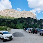 Wanderparkplatz unterhalb des Grödner Jochs