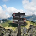 Auf dem Rudlhorn empfiehlt es sich, den Weg Nr. 54 in Richtung Eisatz einzuschlagen