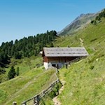 Die Durra Alm liegt direkt am Reiner Höhenweg