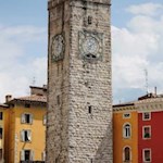 Das weithin sichtbare Wahrzeichen Rivas: der Torre Apponale