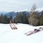 Mit Rodeln oder Skiern zur Uwaldalm