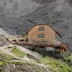 Die-Langkofelhütte-auf-2-253-m-Höhe