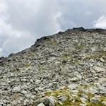 Der geröllreiche Abstieg über den Leierspitz erfordert Trittsicherheit