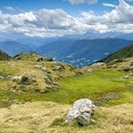 Durch aussichtsreiche Weidewiesen auf den Mutenock