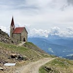 Das-Latzfonser-Kreuz-ist-Südtirols-höchster-Wallfahrtsort