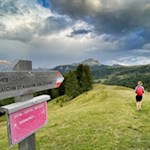 Abstieg vom Piz Sorega zur Saraghes Hütte