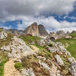 Die Rotwandhütte und die Baita Marino Pederiva sind bereits in Sicht