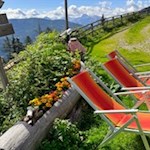 Liegestühle laden zum Verweilen ein