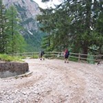 Auf dem steil abfallenden Rückweg nach Pederü