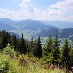 Auf dem Weg zur Brunnerwiesen Alm öffnen sich schöne Ausblicke