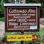 Vom Weg Nr. 131 zweigt alsbald der Weg Nr. 149 in Richtung Coltrondoalm ab