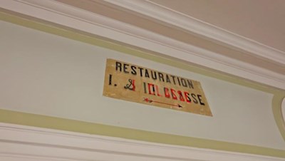 Im einstigen Bahnhofsgebäude ist heute ein Restaurant untergebracht