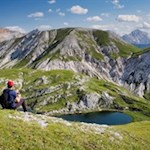 Idyllische Rast mit Blick auf den Hochalmsee