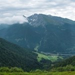Blick auf die gegenüberliegende Weißspitze und Rollspitze