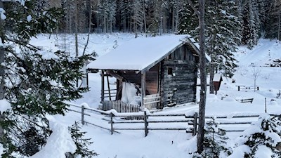 Bei der Getreidemühle geht die Wanderung in die Schönblickstraße über