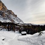 Die Schneeschuhwanderung nach Heiligkreuz führt durch eine bezaubernde Landschaft