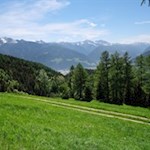 Unterwegs öffnen sich schöne Ausblicke