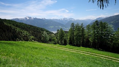 Unterwegs öffnen sich schöne Ausblicke