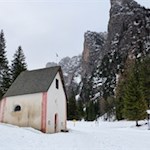 Die pittoreske Silvesterkapelle ist dem Schutzpatron der Haustiere geweiht