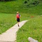 Hinter der Pauli Hütte zweigt der Weg nach St. Jakob ab