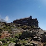 Inmitten einer kargen Bergwelt lädt die Teplitzer Hütte zur genüsslichen Einkehr ein