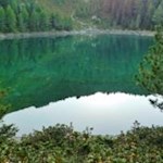 L'acqua cristallina e smeralda dei Laghi Ghiacciati