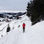 Winterwandern auf dem Kreuzweg in Gröden