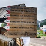 Am Karerpass folgt man dem Weg Nr. 548