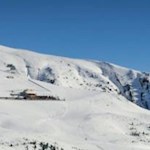 Wie-in-Watte-gepackt-die-urige-Rossalm-auf-der-Plose