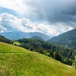 „Die erhabene Sprache der Natur, die Töne der bedürftigen Menschheit lernt nur der Wanderer kennen.“ (J. W. von Goethe)