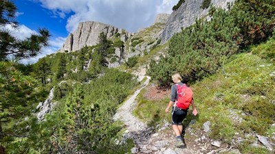 Dal passo di Valparola al Rifugio Scotoni
