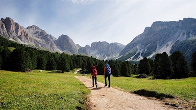 Sul sentiero n. 4 verso la stazione a monte del Col Raiser