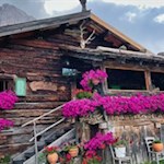 La Capanna Ciadinat è stata costruita nel 1857