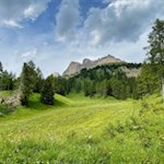 Langsam nähern wir uns den Felswänden des Rosengarten