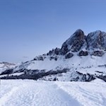 Blick von Costaces auf den imposanten Peitlerkofel 