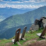 Holzstühle auf dem Scheibenberg