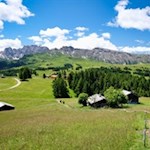Vor der Kulisse der Rosszähne zur Sanon Hütte
