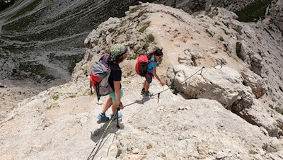 Der Weg auf den Piz Duleda führt über einige seilgesicherte Passagen