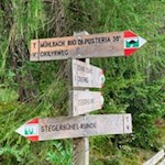 Von der Stegerbühel Runde zweigt der Weg nach Mühlbach ab