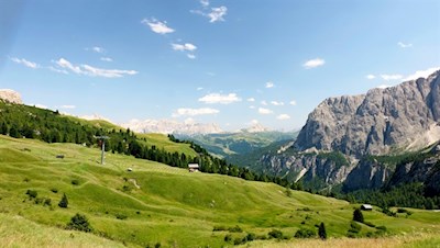 Auf dem Kolfuschger Höhenweg erschließen sich traumverlorene Blicke 