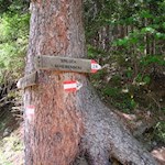 Unterhalb des Weilers Spiluck zweigt der Weg Nr. 2A zur Spilucker Platte ab