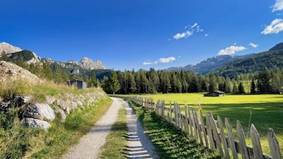 The path to Armentarola can also be traveled with a stroller