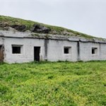 Alte Kasernen am Wegesrand