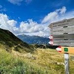 Die Wanderung führt zunächst zum Wasserfaller See