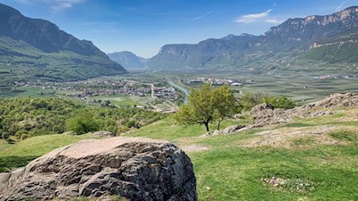 Castelfeder öffnet malerische Ausblicke