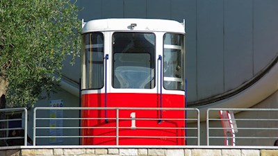 Disused: Until 2001, these nostalgic red and white gondolas led up from Malcesine to Monte Baldo