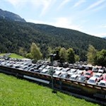 Neben der Talstation der Umlaufbahn Reinswald finden sich zahlreiche Parkmöglichkeiten