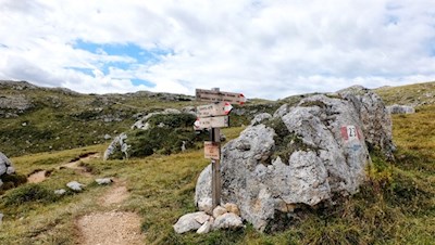 Die Seekofelumrundung ist bestens markiert